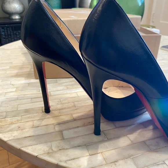 Christian Louboutin Yolanda 120 Black kid leather heels 38.5